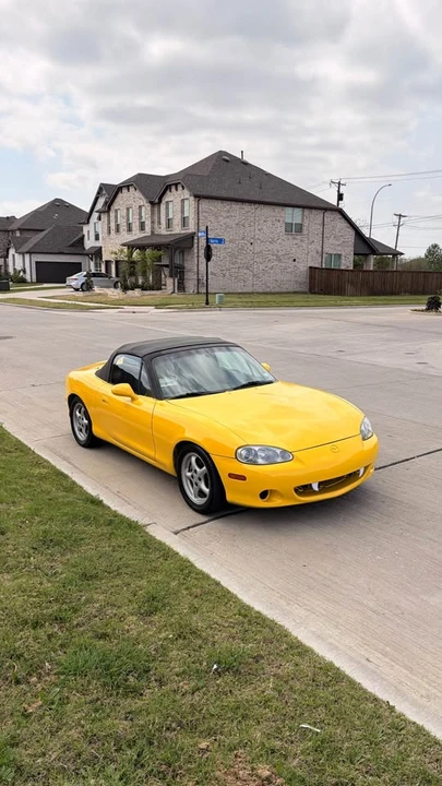 2001 Mazda NB MX-5 Miata - Image 3 of 19