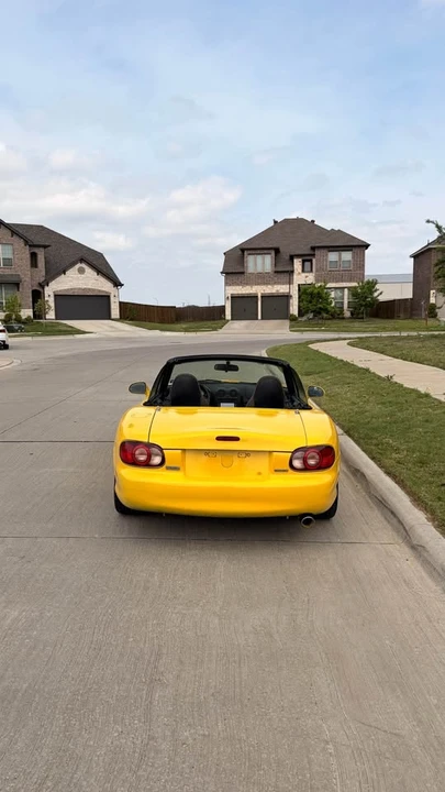 2001 Mazda NB MX-5 Miata - Image 5 of 19