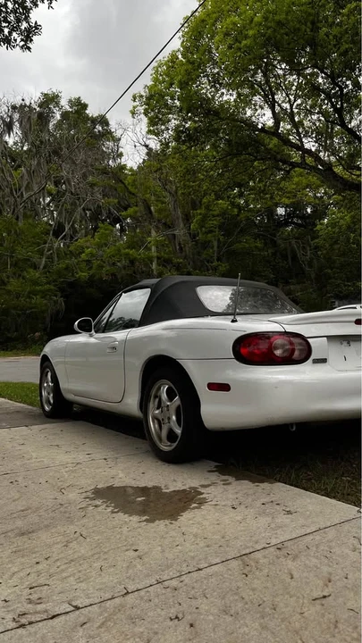 2001 Mazda NB MX-5 Miata - Image 4 of 8