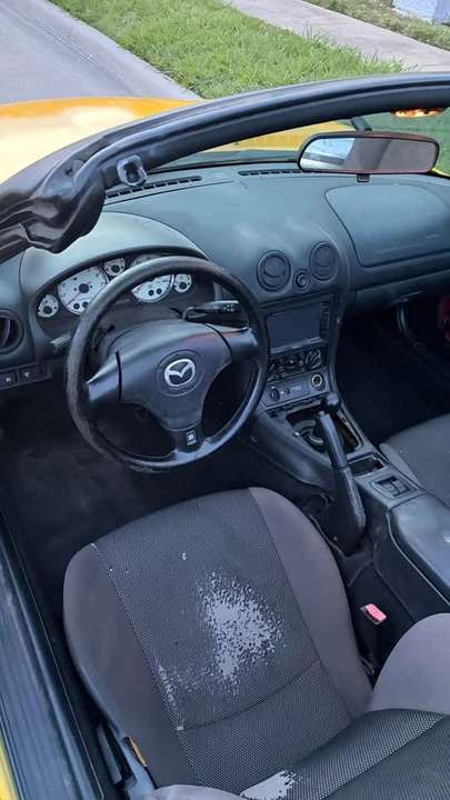 2001 Mazda NB MX-5 Miata - Image 13 of 19