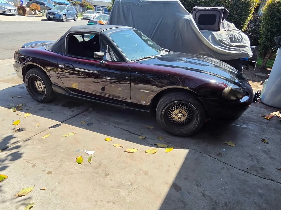 2001 Mazda NB MX-5 Miata - Image 2 of 16