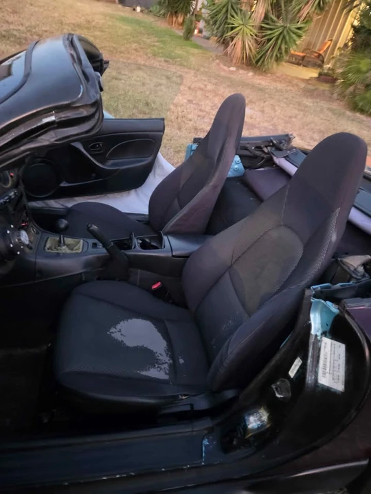 2001 Mazda NB MX-5 Miata - Image 15 of 16
