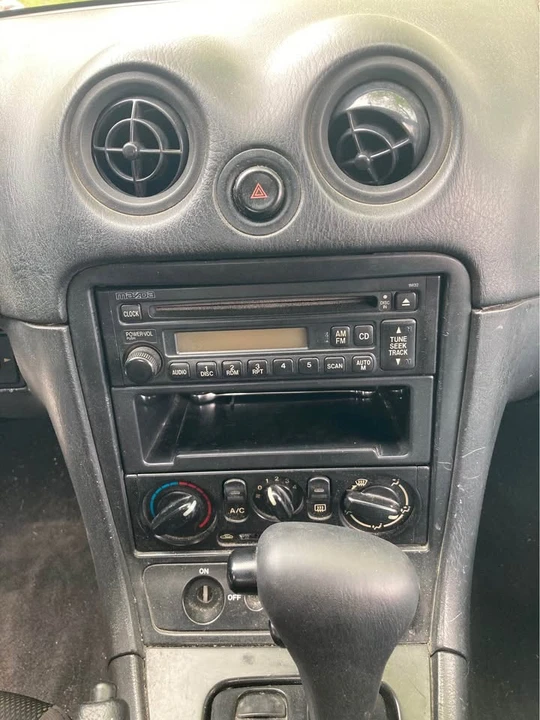 2001 Mazda NB MX-5 Miata - Image 13 of 14