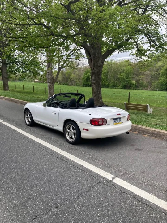 2001 Mazda NB MX-5 Miata - Image 7 of 14