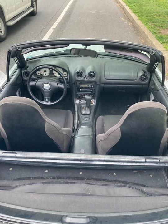 2001 Mazda NB MX-5 Miata - Image 8 of 14