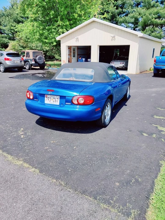 2001 Mazda NB MX-5 Miata - Image 4 of 14