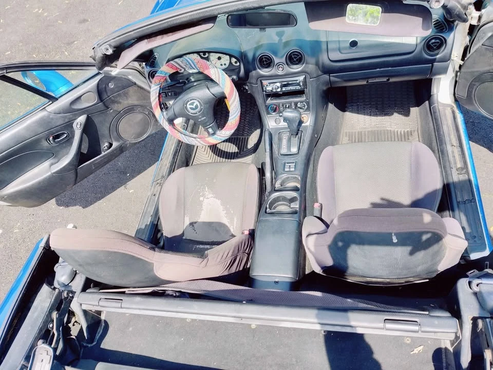 2001 Mazda NB MX-5 Miata - Image 12 of 14
