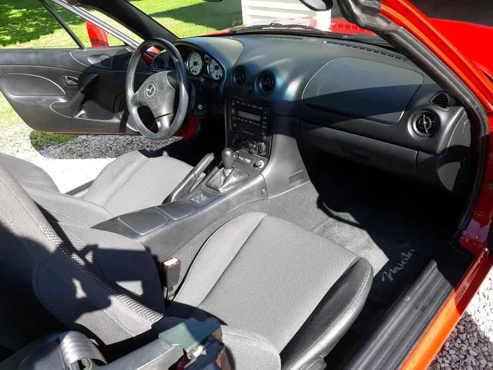 2001 Mazda NB MX-5 Miata - Image 4 of 10