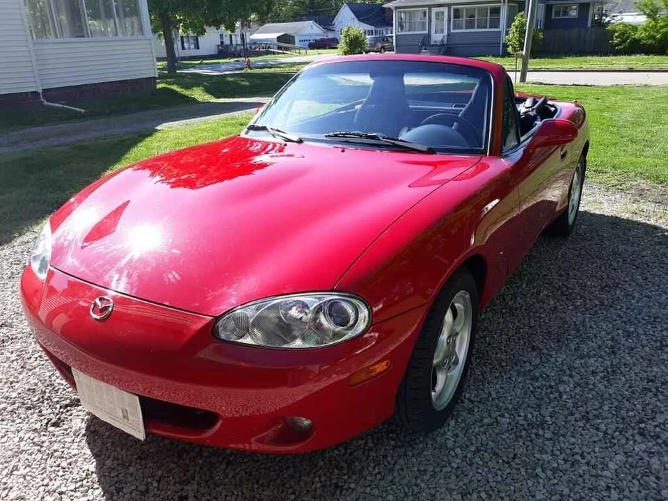2001 Mazda NB MX-5 Miata - Image 2 of 10