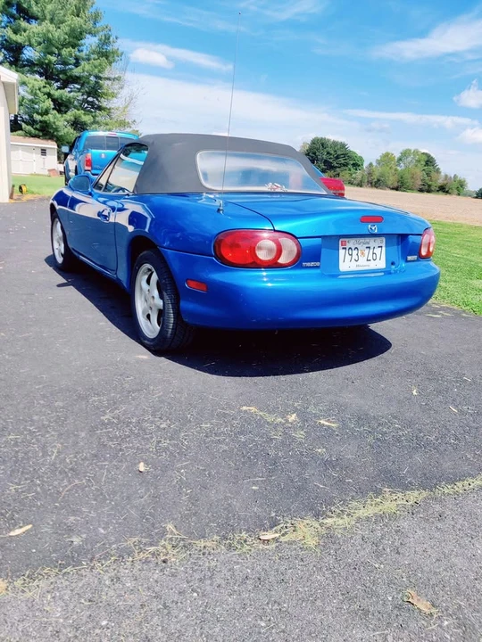 2001 Mazda NB MX-5 Miata - Image 3 of 14