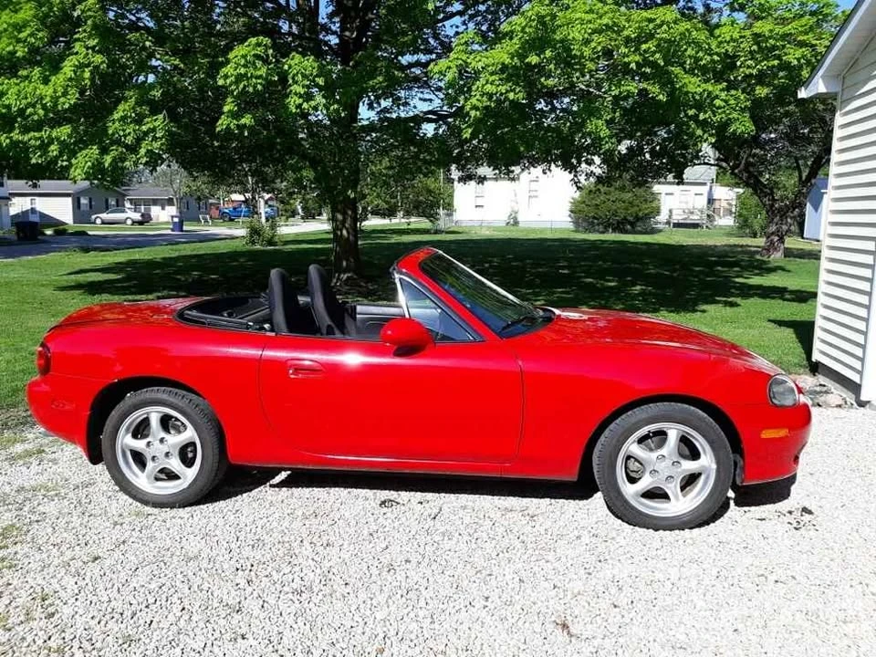 2001 Mazda NB MX-5 Miata - Image 7 of 10