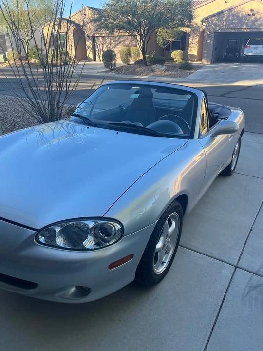2001 Mazda NB MX-5 Miata - Image 2 of 4