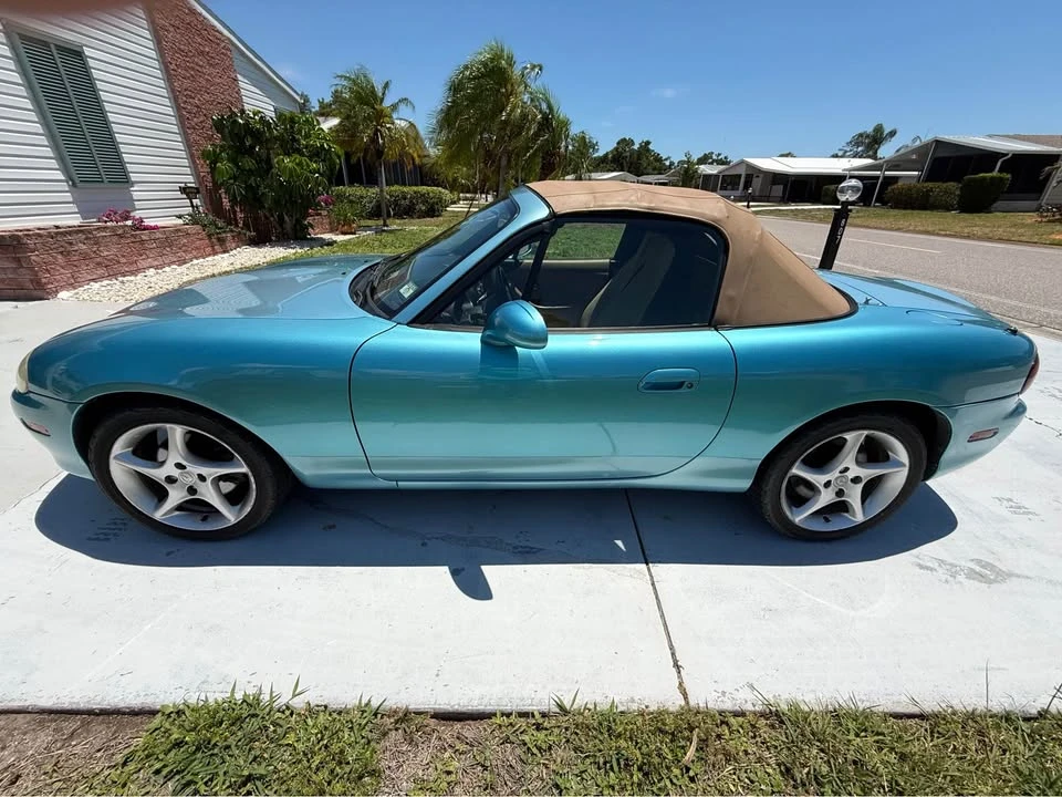 2001 Mazda NB MX-5 Miata - Image 9 of 10