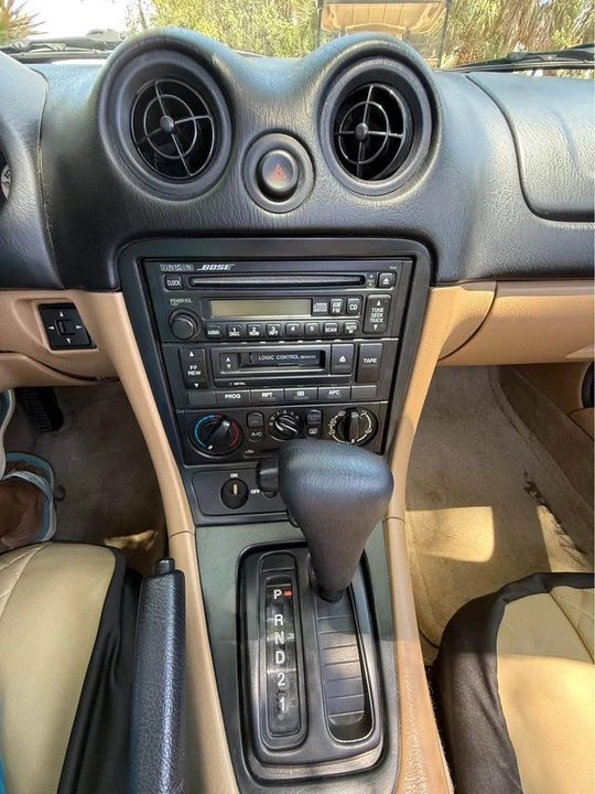 2001 Mazda NB MX-5 Miata - Image 6 of 10
