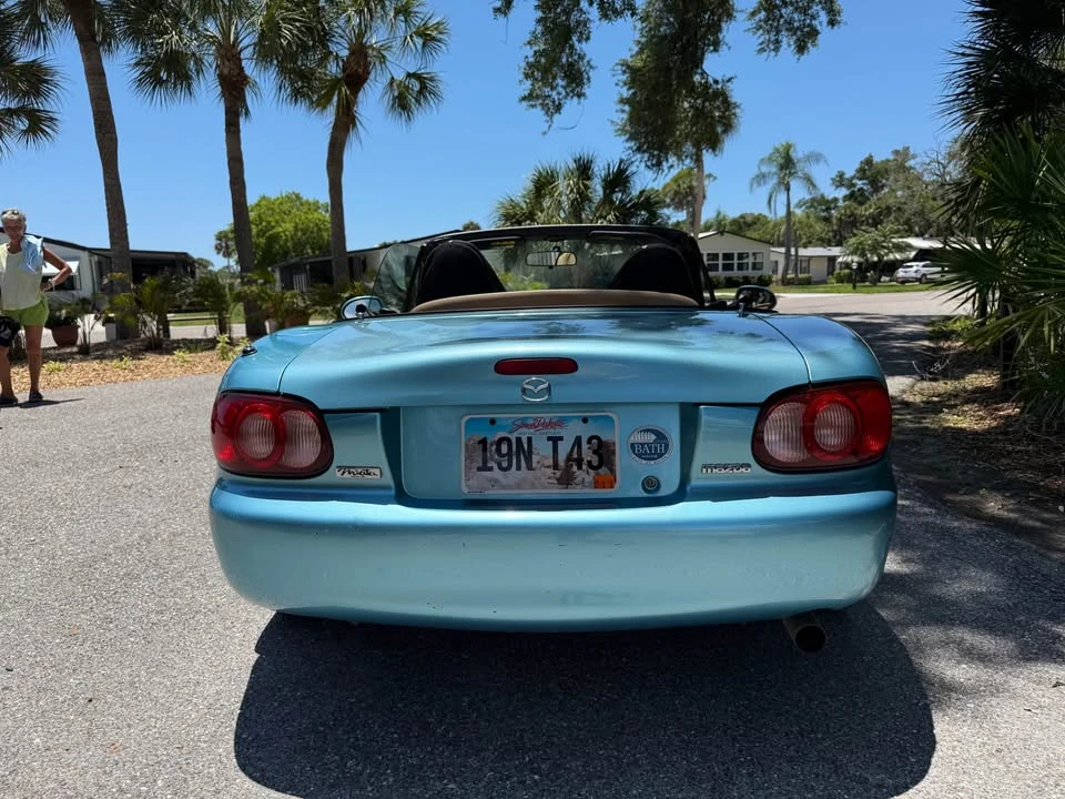 2001 Mazda NB MX-5 Miata - Image 4 of 10