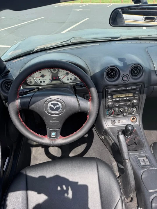 2001 Mazda NB MX-5 Miata - Image 4 of 7