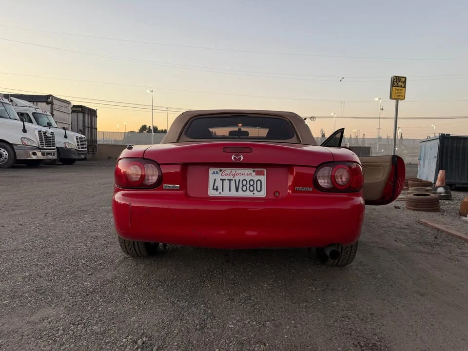 2001 Mazda NB MX-5 Miata - Image 5 of 5