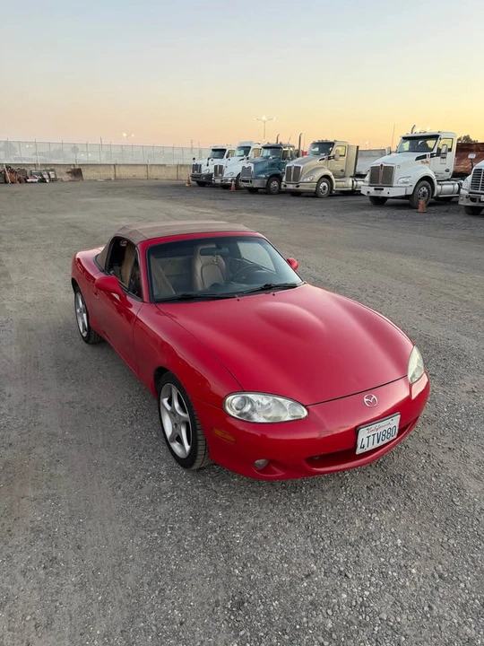 2001 Mazda NB MX-5 Miata - Image 2 of 5
