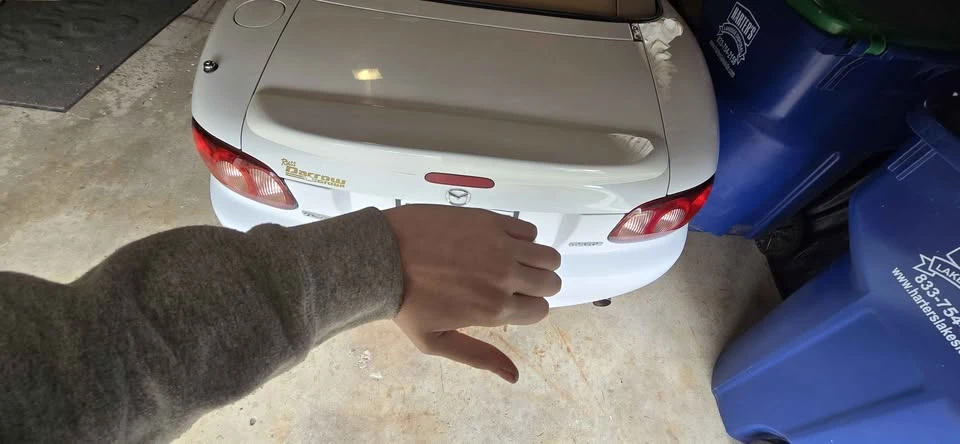 2001 Mazda NB MX-5 Miata - Image 2 of 16
