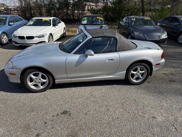 2001 Mazda NB MX-5 Miata - Image 11 of 19