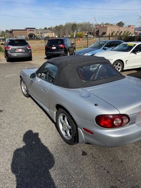 2001 Mazda NB MX-5 Miata - Image 16 of 19