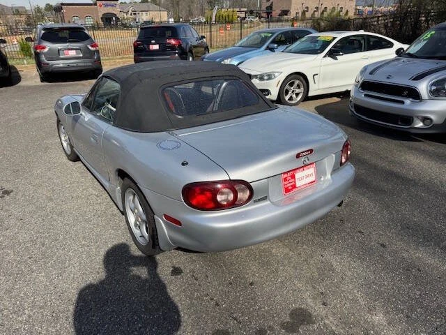 2001 Mazda NB MX-5 Miata - Image 14 of 19
