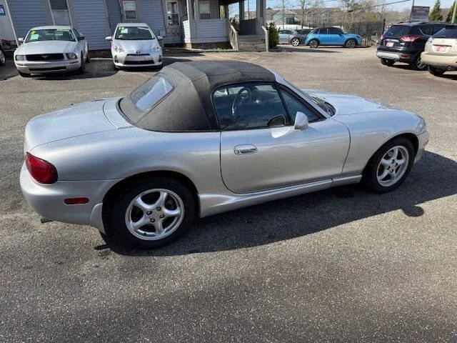 2001 Mazda NB MX-5 Miata - Image 9 of 18