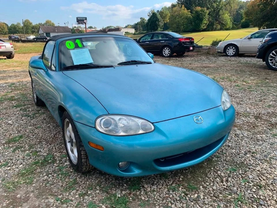 2001 Mazda NB MX-5 Miata - Image 2 of 20
