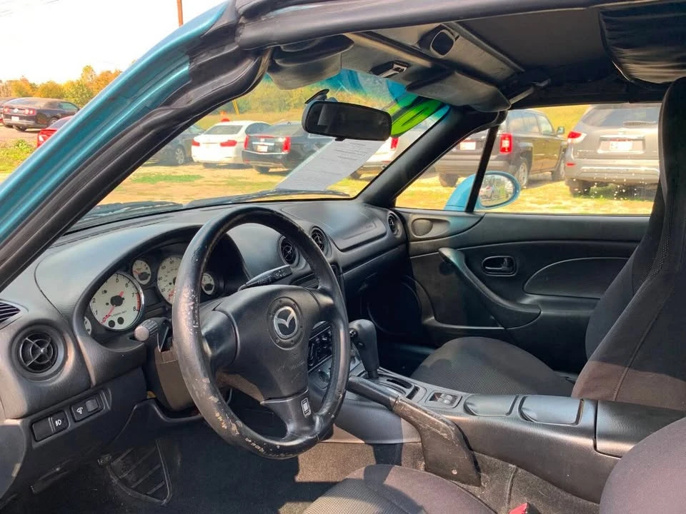 2001 Mazda NB MX-5 Miata - Image 14 of 19