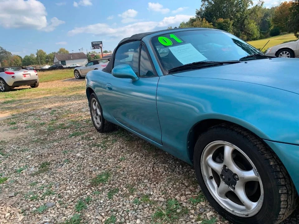 2001 Mazda NB MX-5 Miata - Image 9 of 19