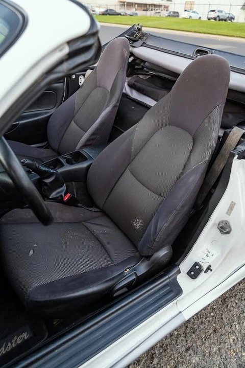 2001 Mazda NB MX-5 Miata - Image 18 of 19