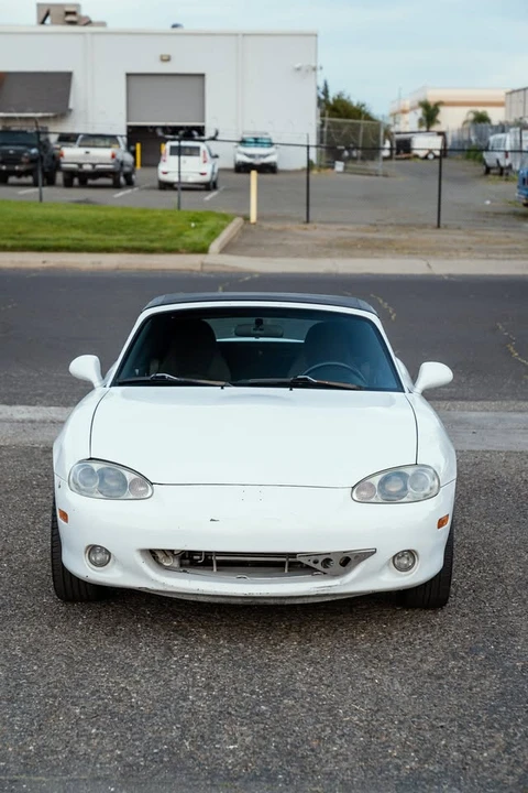 2001 Mazda NB MX-5 Miata - Image 4 of 20