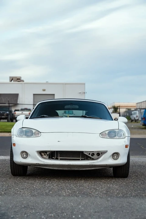 2001 Mazda NB MX-5 Miata - Image 5 of 20