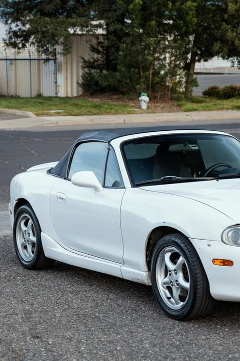 2001 Mazda NB MX-5 Miata - Image 10 of 20
