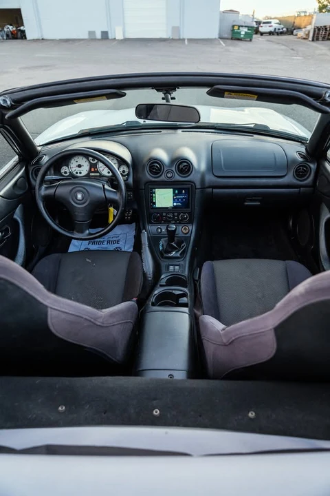 2001 Mazda NB MX-5 Miata - Image 11 of 19
