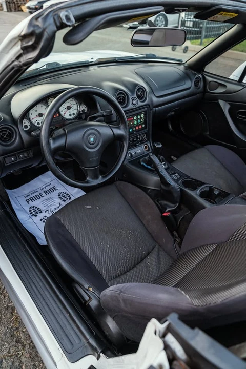 2001 Mazda NB MX-5 Miata - Image 10 of 19