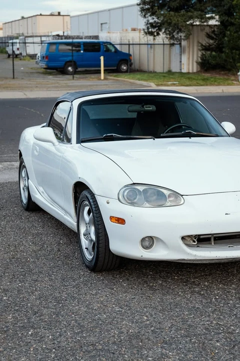 2001 Mazda NB MX-5 Miata - Image 11 of 20
