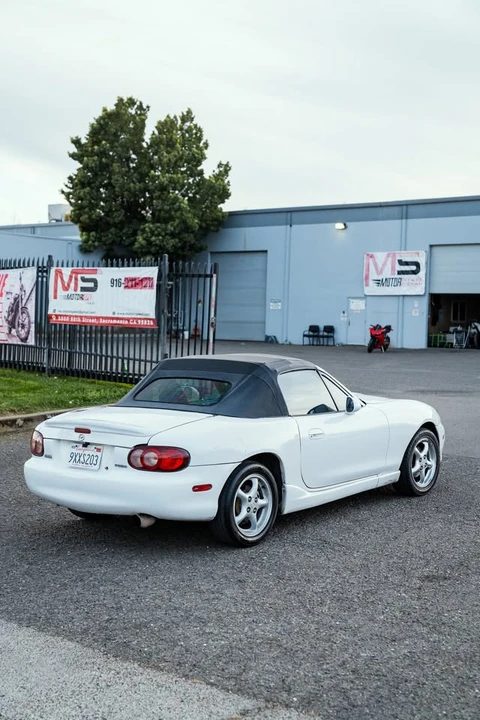 2001 Mazda NB MX-5 Miata - Image 15 of 20