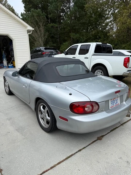 2001 Mazda NB MX-5 Miata - Image 12 of 20