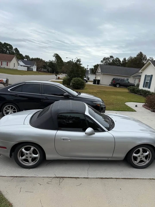 2001 Mazda NB MX-5 Miata - Image 14 of 20