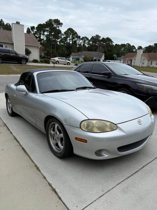 2001 Mazda NB MX-5 Miata - Image 16 of 20