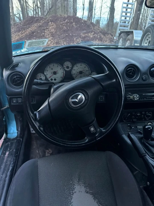 2001 Mazda NB MX-5 Miata - Image 9 of 10