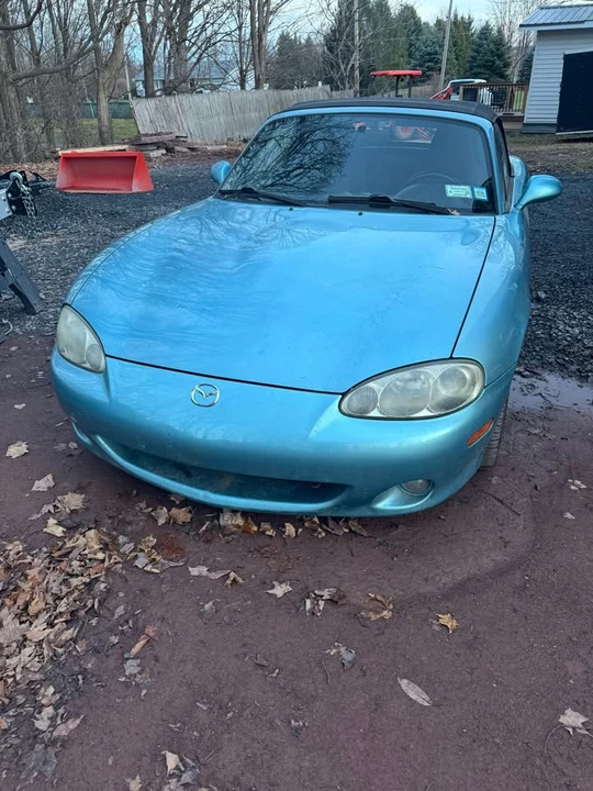 2001 Mazda NB MX-5 Miata - Image 2 of 10