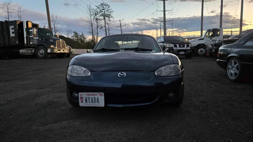 2001 Mazda NB MX-5 Miata - Image 2 of 11
