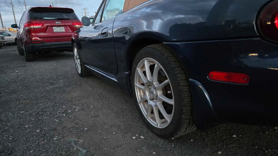 2001 Mazda NB MX-5 Miata - Image 6 of 11