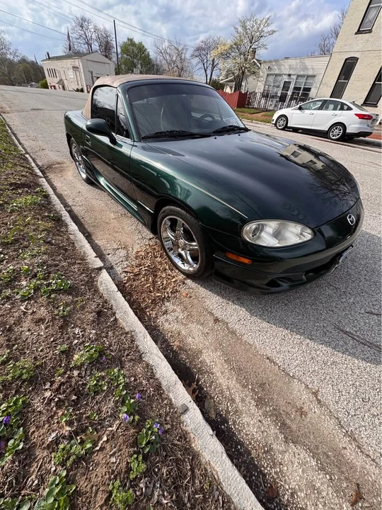 2001 Mazda NB MX-5 Miata - Image 3 of 8