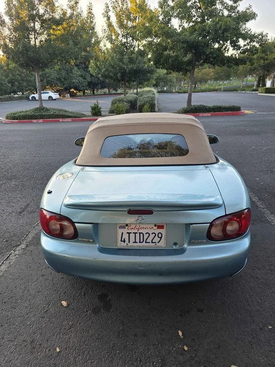 2001 Mazda NB MX-5 Miata - Image 8 of 12