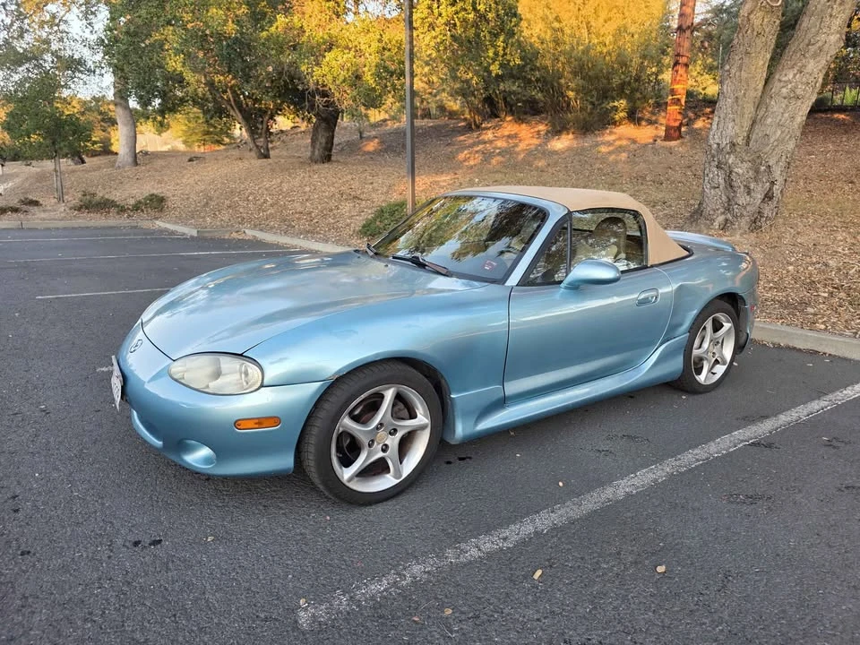 2001 Mazda NB MX-5 Miata - Image 2 of 12
