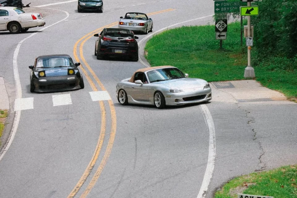 2001 Mazda NB MX-5 Miata - Image 3 of 5