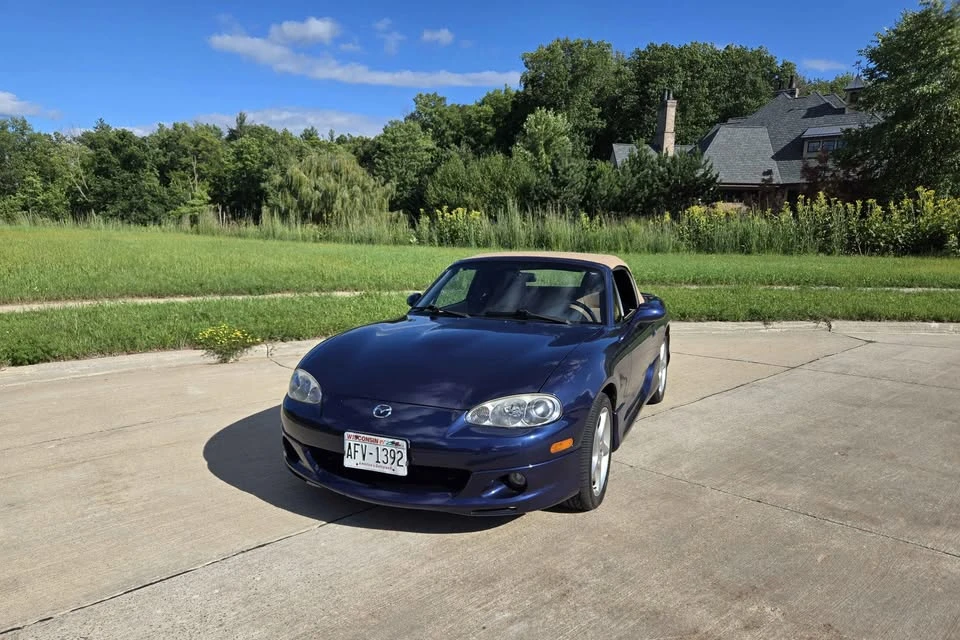 2001 Mazda NB MX-5 Miata - Image 2 of 15